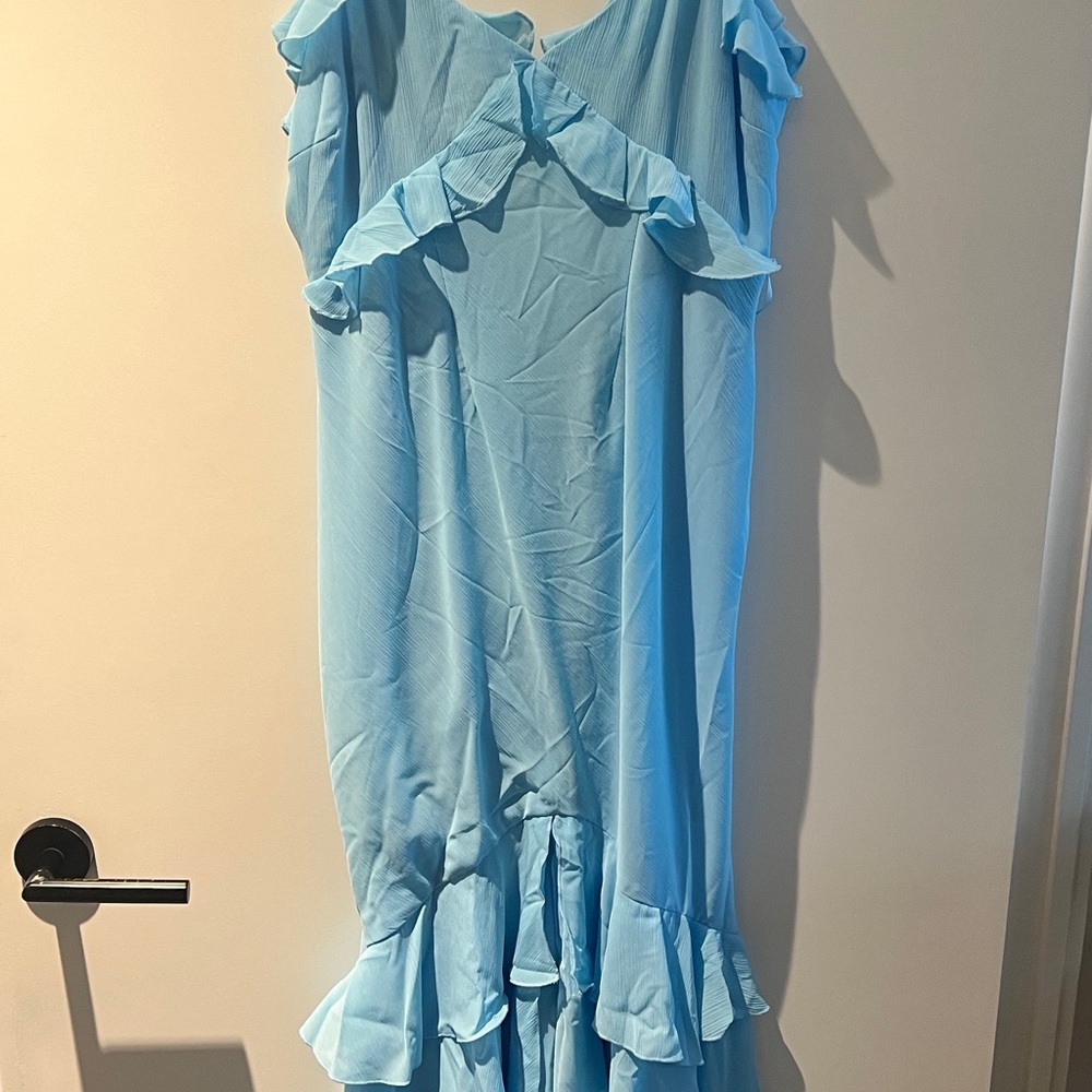 NAMARI MAXI DRESS - LIGHT BLUE - Runway The Label - Picture 5 of 7
